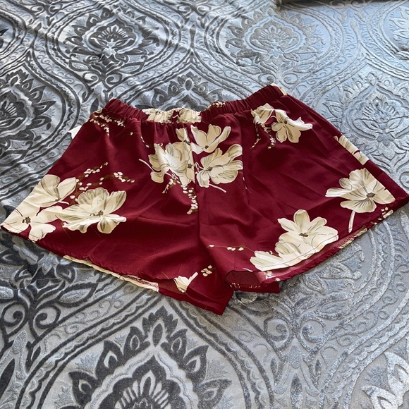 Forever 21 Pants - Flowy shorts